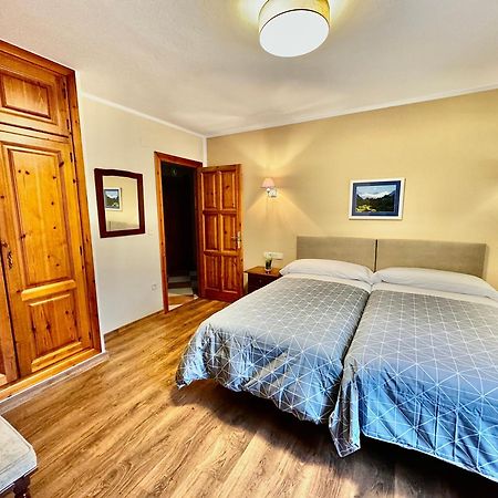 Hotel La Rivera อาเรนัส เด กาบราเลส ภายนอก รูปภาพ