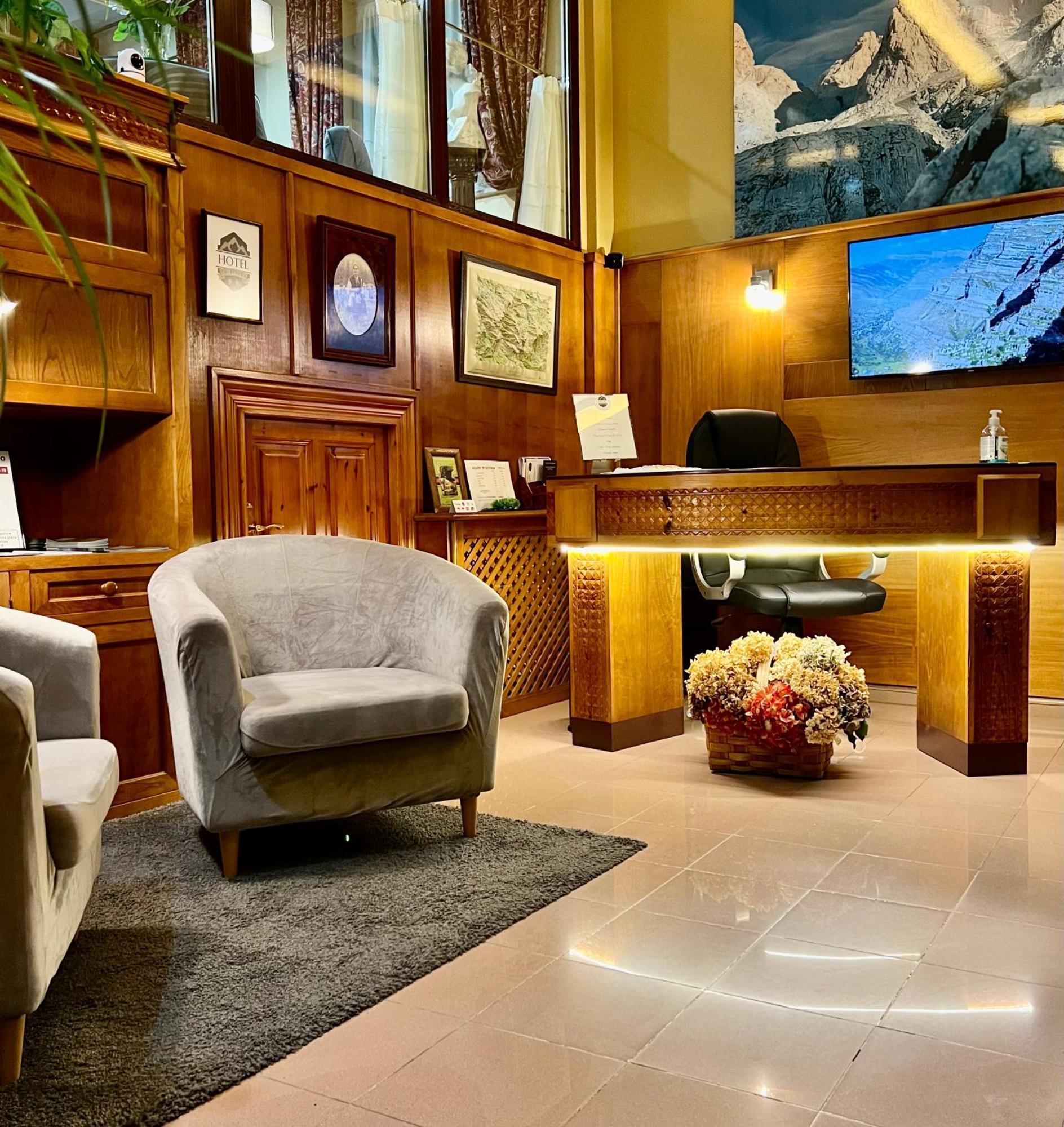 Hotel La Rivera อาเรนัส เด กาบราเลส ภายนอก รูปภาพ