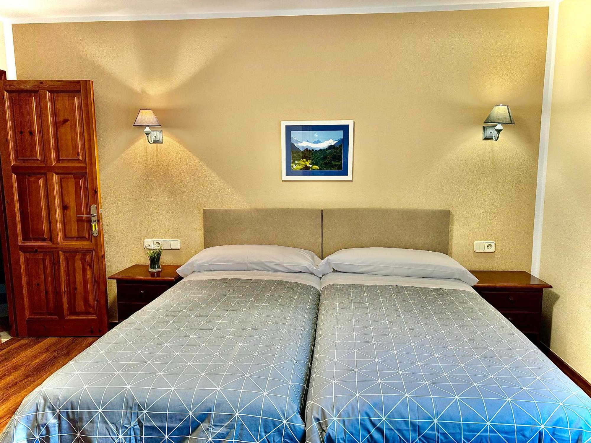 Hotel La Rivera อาเรนัส เด กาบราเลส ภายนอก รูปภาพ