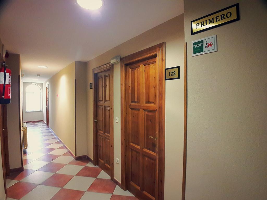 Hotel La Rivera อาเรนัส เด กาบราเลส ภายนอก รูปภาพ