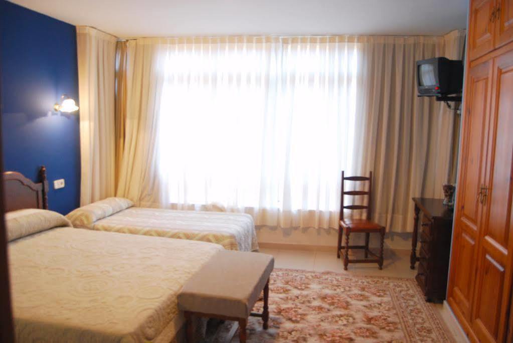 Hotel La Rivera อาเรนัส เด กาบราเลส ภายนอก รูปภาพ